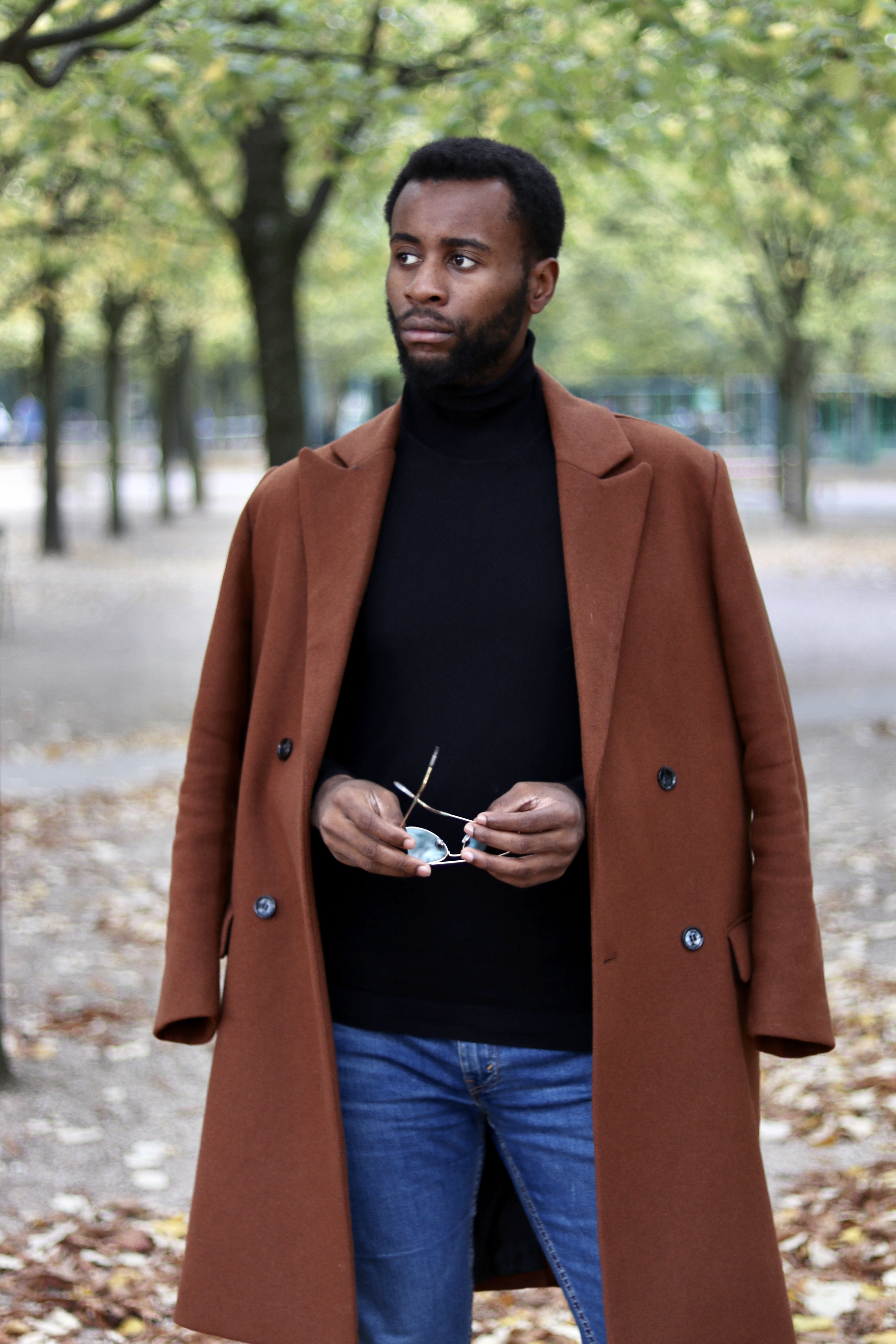 TURTLENECK OBSESSION – The Charles Diaries